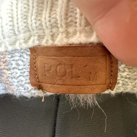 Lot of 2 POL Oversized Womens Sweaters | Peace Sign, Aztec V Neck Pullovers - Picture 13 of 14